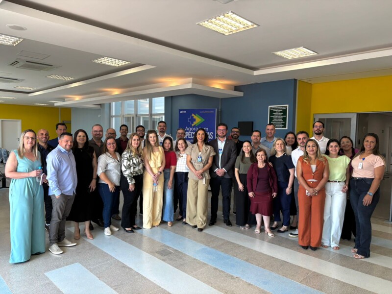 visita-institucional-destaca-avancos-na-saude-com-a-entrega-da-policlinica-cone-sul
